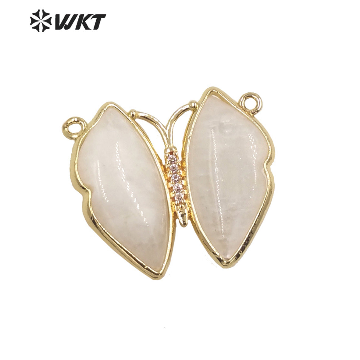 WT-P1881 Amazing Lifelike Lovely Natural Stone Butterfly Pendant Gold Double Loops Sun Stone Jewelry Pendant for Birthday Gift