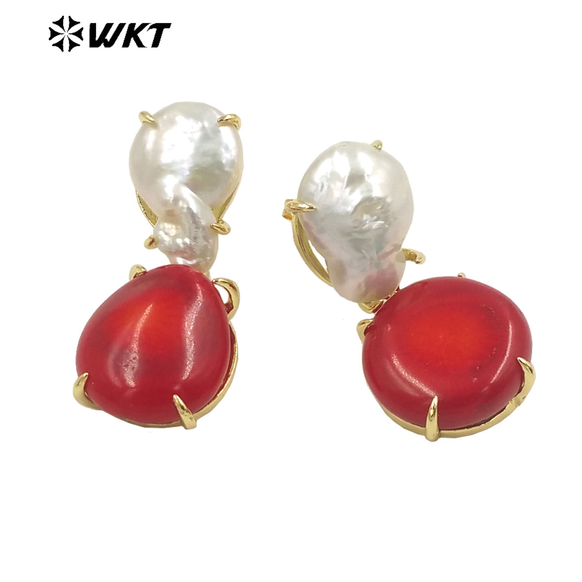 WT-MPE096 Wholesale Fashion Gold Plated Claw Setting Coral Pearl Earrings Women Trendy Boho Pearl Studs for Friend Gift
