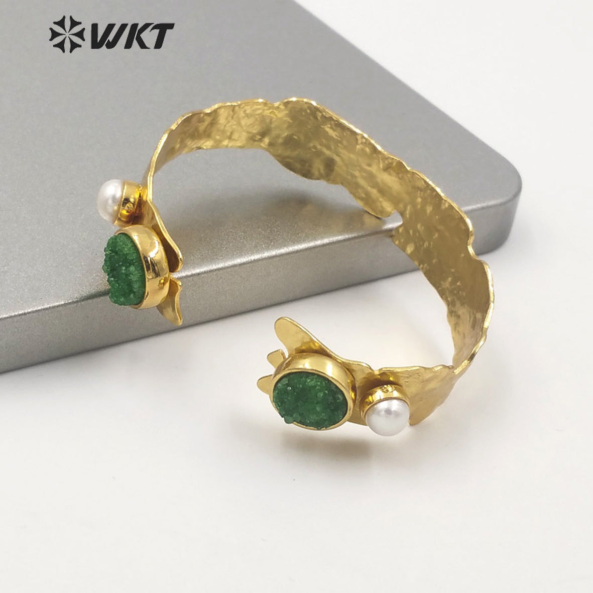 WT-B565 Wholesale Women Gold Electroplated Double Druzy Stone Bangle New Popular Irregular Gold Brass Druzy Quartz Stone Bangle