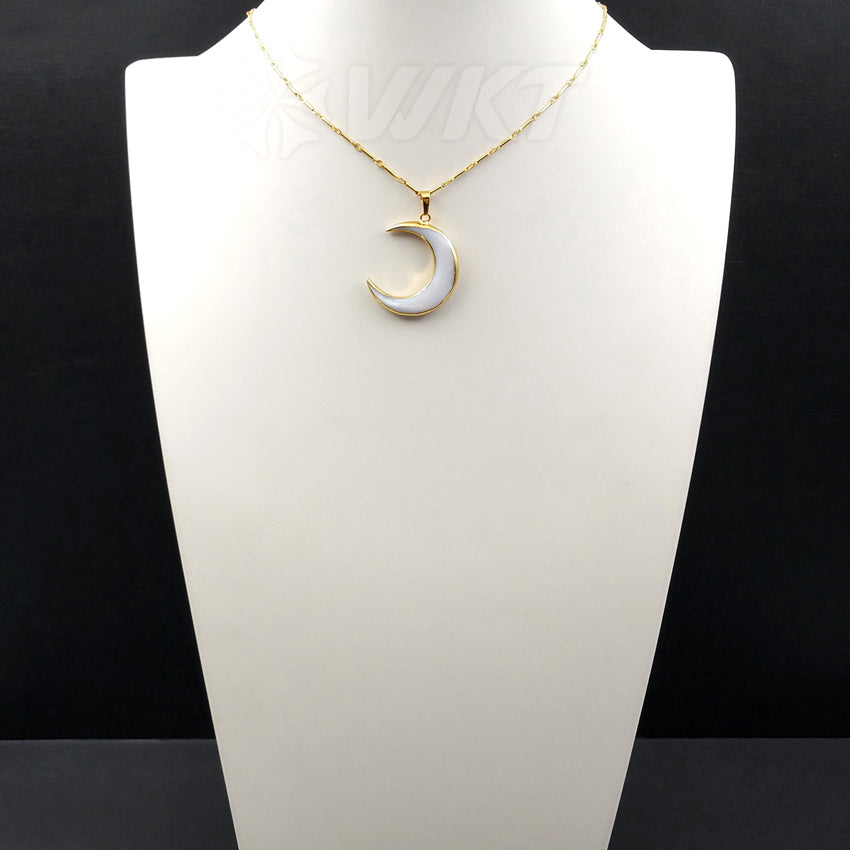 WT-N972 Wholesale New Arrival Natural Pearl Shell Pendant Necklace White Moon Shape Mother Birthday Stone Generous Necklace