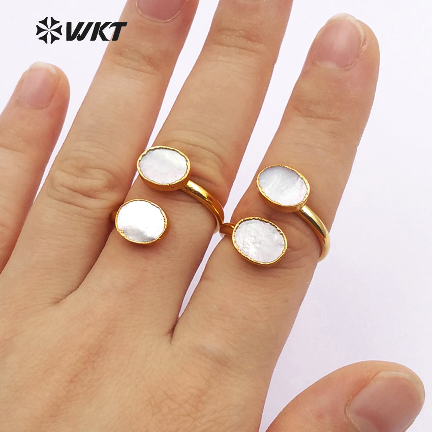 WT-R299 Exclusive Design Natural White Oval Shape Shell Rings, 18k Gold Electroplated Adjustable Double Shell Rings