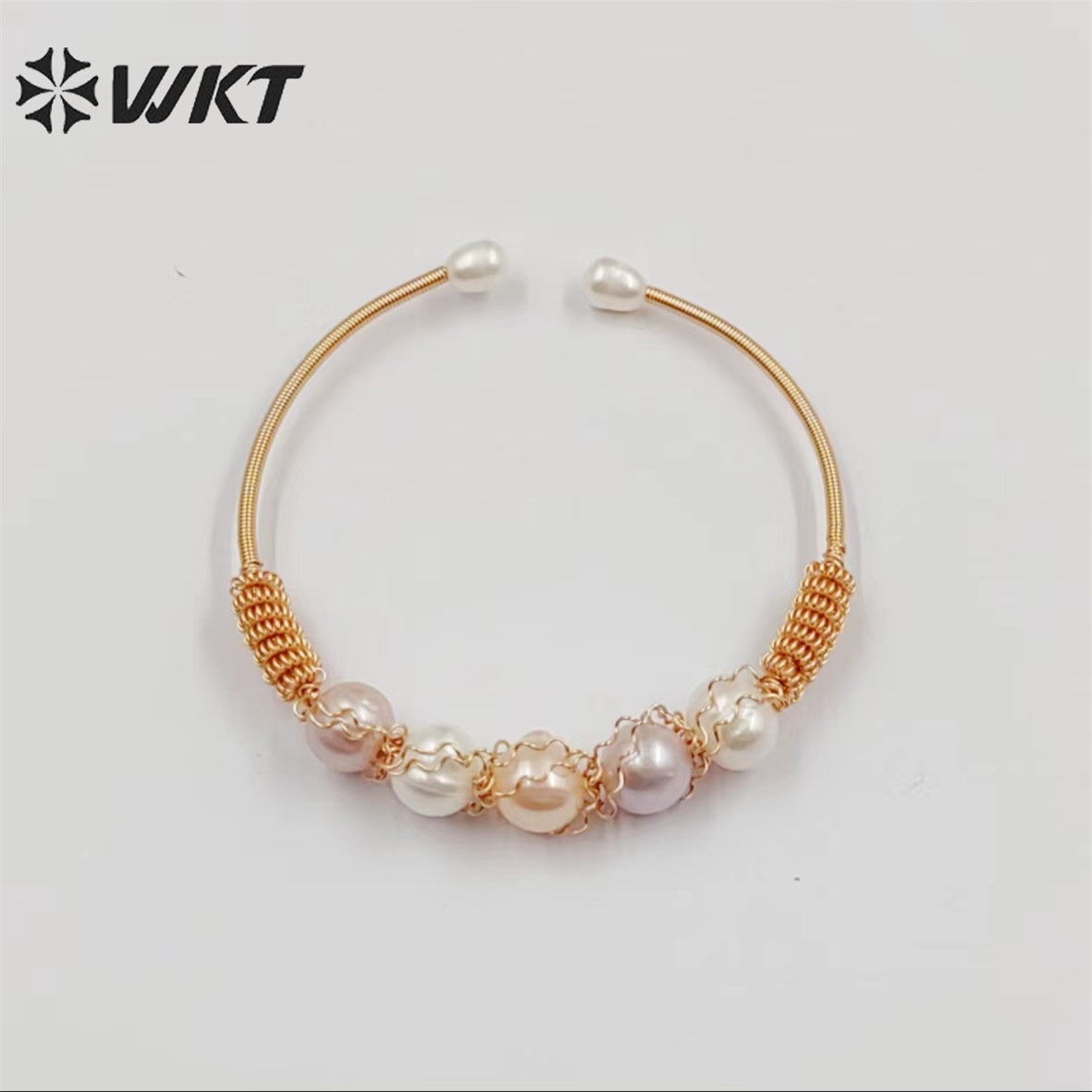 WT-MPB078 WKT 2022 Noble Heart Shape Shell Yellow Brass Bracelet Women Wedding Gift New Style Pearl Bracelet by Wire Wrapped