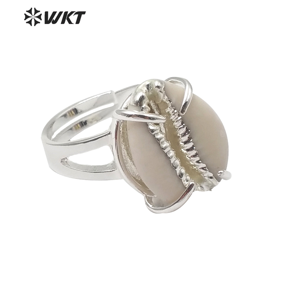 WT-R349 Newest Adjustable Size Gold Prong Setting Cowrie Ring Fashion Charm Jewelry Natural Cowrie Rings