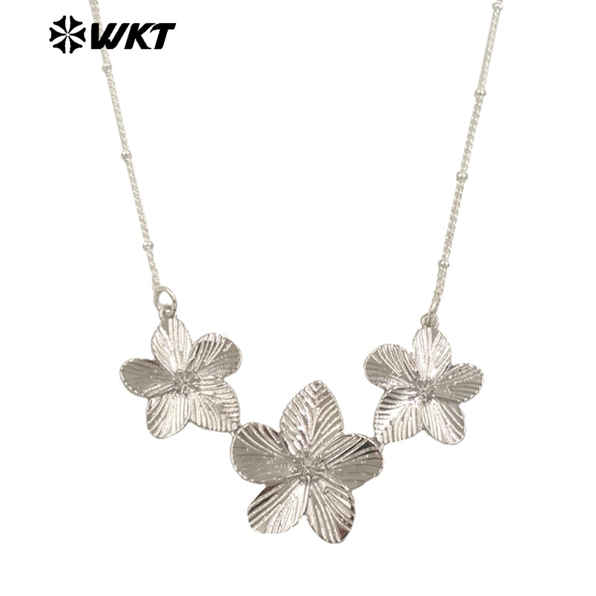 WT-N1479 Wholesale Latest Models Elegant High Quality 18K Gold Plated Three Flower Necklace for Women As Anniversary Gifts