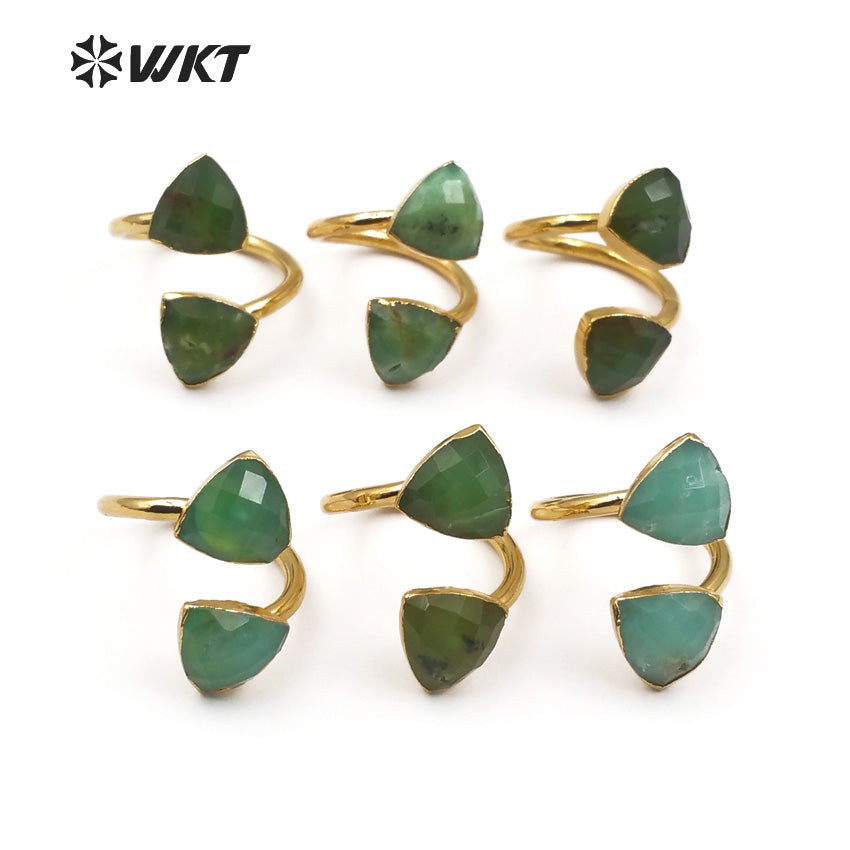 WT-R317 Wholesale Triangle Shape Faceted Green Stone With Gold Trim for Women Dainty Jewelry Natural Chrysoprase Stone Rings