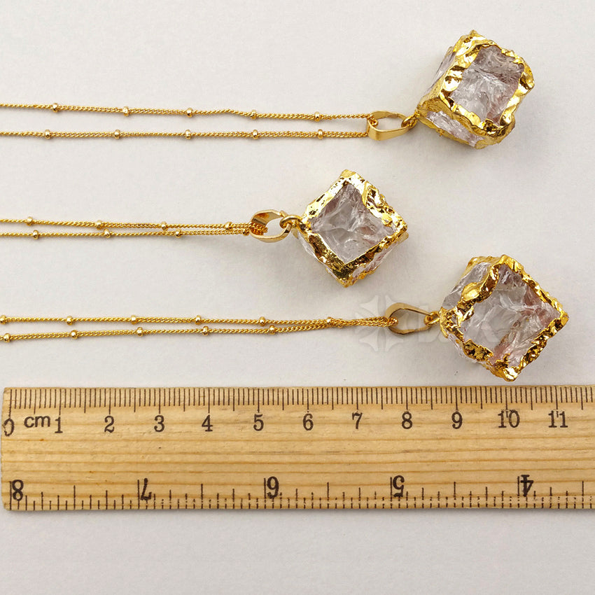 WT-N1031 Wholesale Natural Crystal Necklace With 24K Gold Electroplate in Square Shape Necklace Fashion Square Crystal Necklace