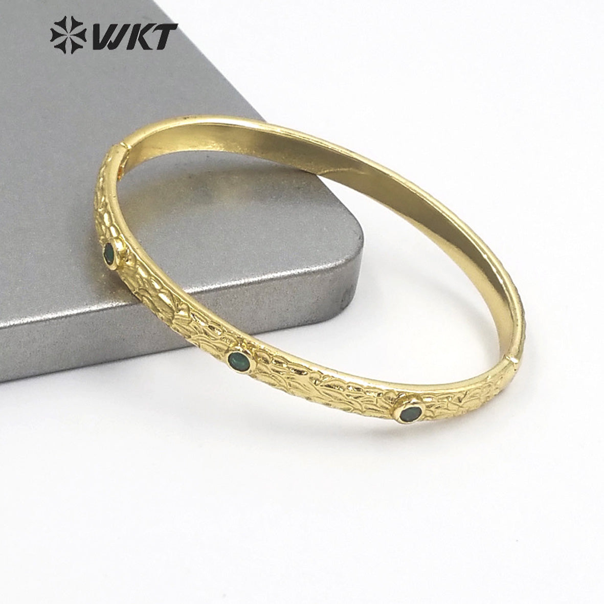 WT-B619 New 18K Real Gold Plated Resist Tarnishable Cubic Zircon Round Cuff Bangle for Women Dubai Hot Metal Bangle