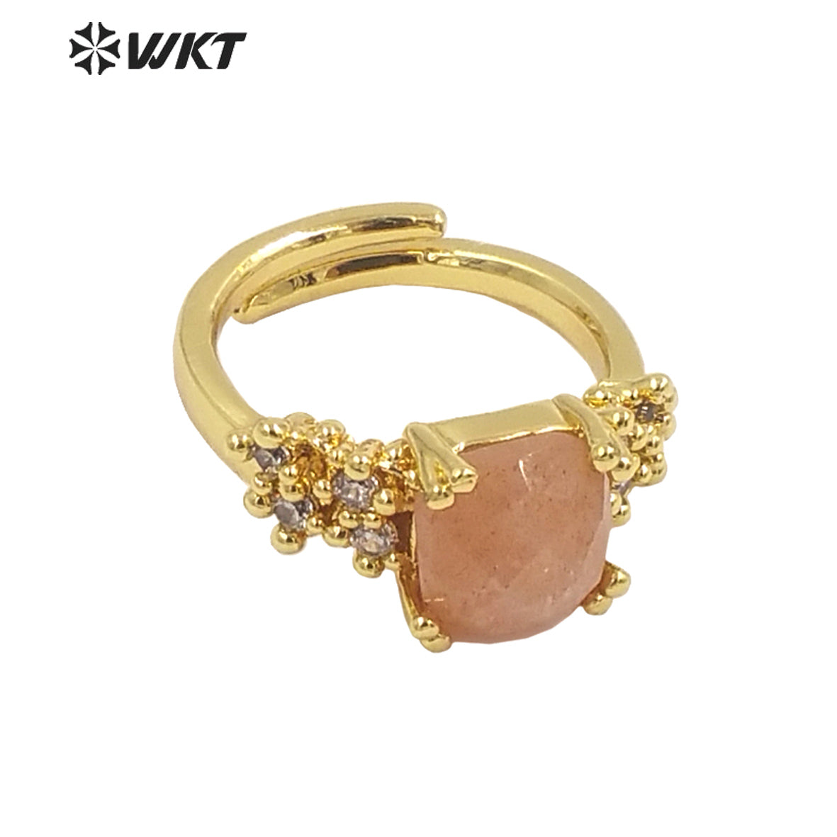 WT-R449 Wholesale Micropaved Cubic Zircon Decorative Square Stone Ring for Birthday Gift Ring Trendy Rose Quartz Ring