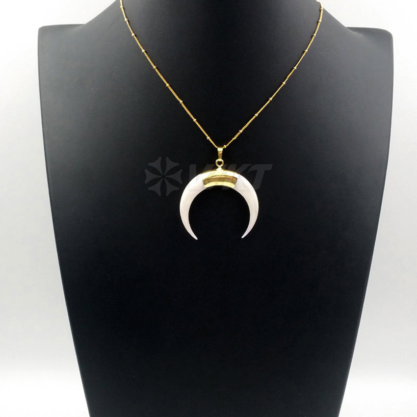 WT-N1068 WKT Wholesale New Fashion Real Gold Plating Jewelry Crescent Shape White Shell Necklace