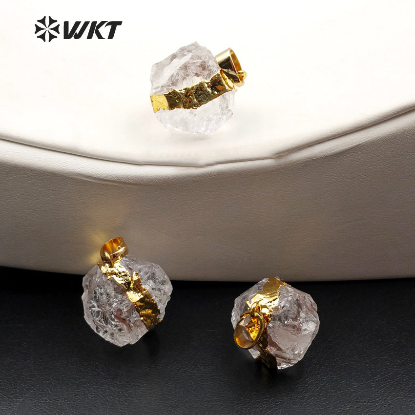 WT-P1233 WKT Wholesale Hammered Raw Crystal Quartz Round Stone Pendant with Gold Plated, Fashion Crystal Stone Pendant