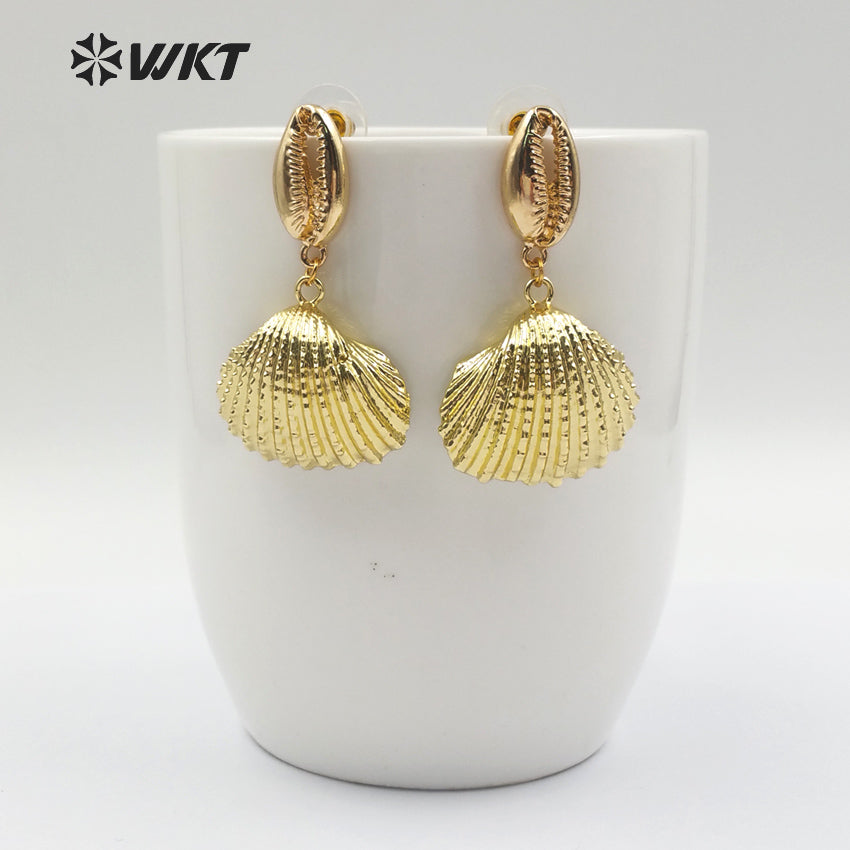 WT-E439 Wholesale New Arrived Shell Earrings for Girl With 18k Gold Plated Natural While Scallop Shell Earrings for Summer