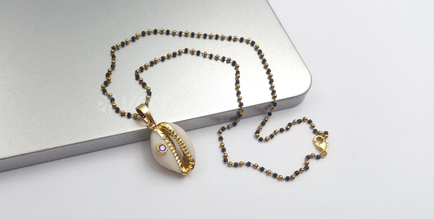 WT-JN097 WKT Jewelry Cowrie Necklace with Gold Plated Trim and CZ Stone Necklace Colorful Cz Necklace in Stock