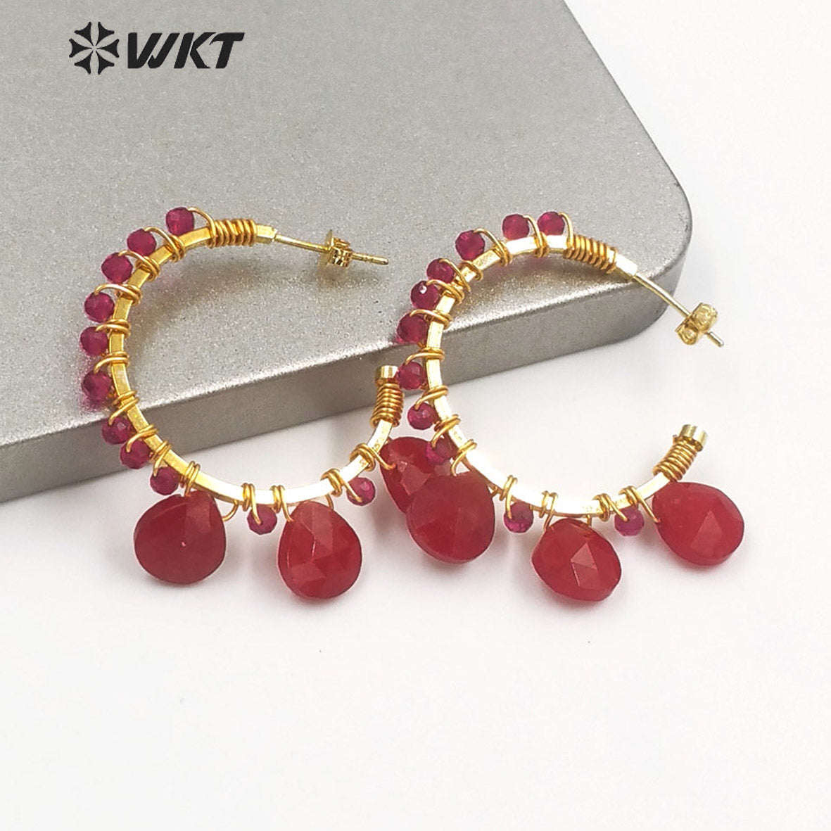 WT-E694 Wholesale Fashion Gold Plated C Shape Wire Wrapped Stone Earrings Attractive Teardrop Stone Crescent Moon Earrings
