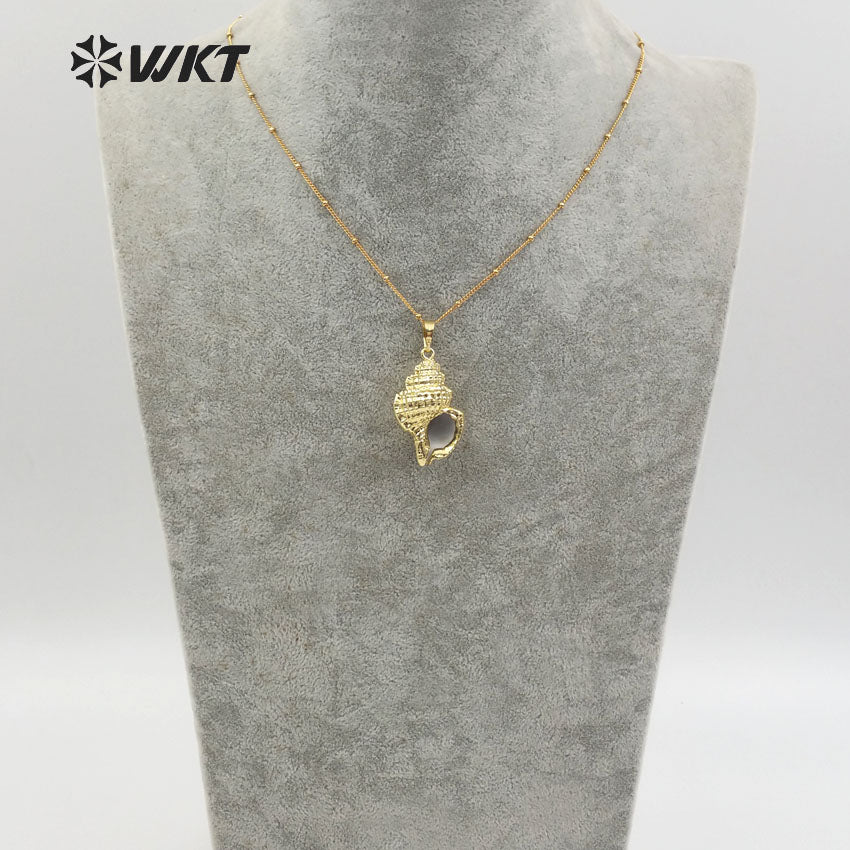 WT-JN028 in Stock New Fresh Water Shell Necklace With Gold Plated Pendant Metal Plated