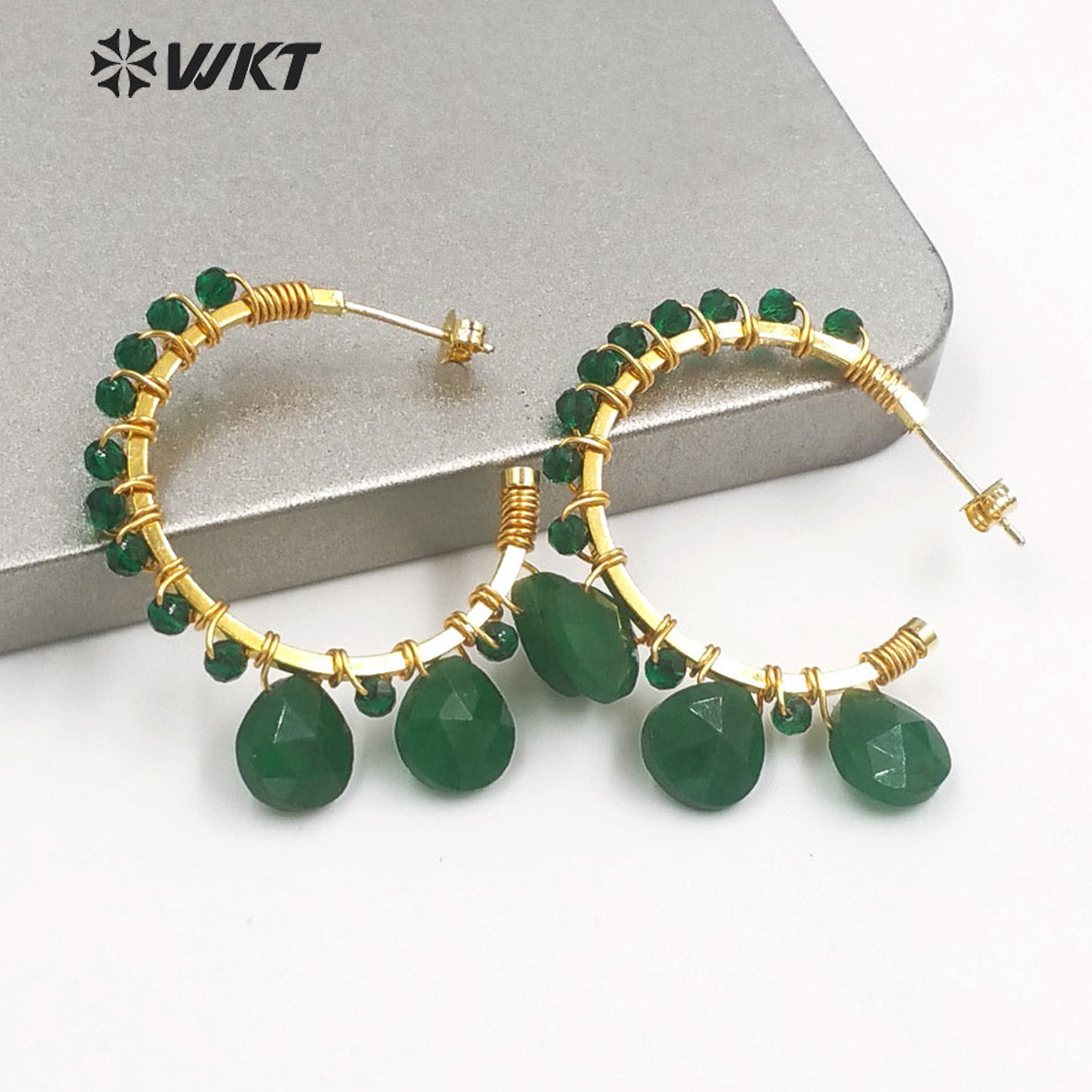 WT-E694 Wholesale Fashion Gold Plated C Shape Wire Wrapped Stone Earrings Attractive Teardrop Stone Crescent Moon Earrings