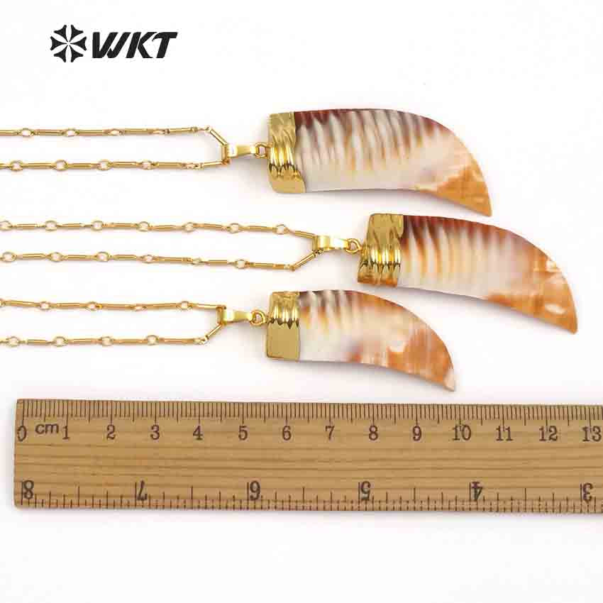WT-JN051 Wholesale Fashion Custom Design With Pendant for Fashion Jewelry Knife Shape Beautiful Color Natural Shell Necklace