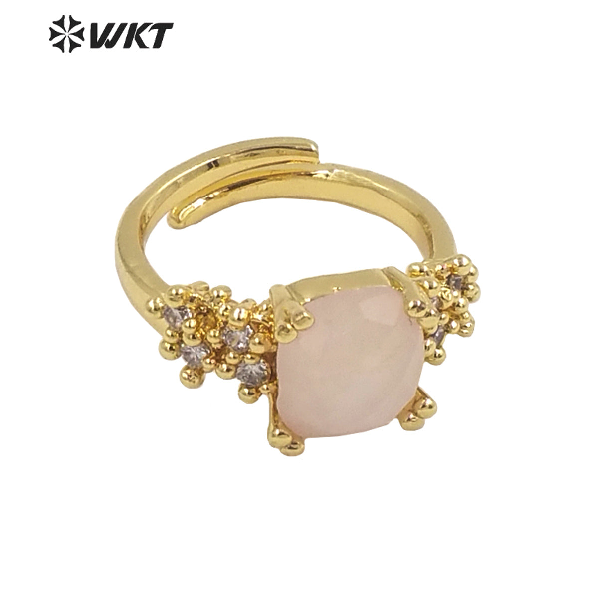 WT-R449 Wholesale Micropaved Cubic Zircon Decorative Square Stone Ring for Birthday Gift Ring Trendy Rose Quartz Ring