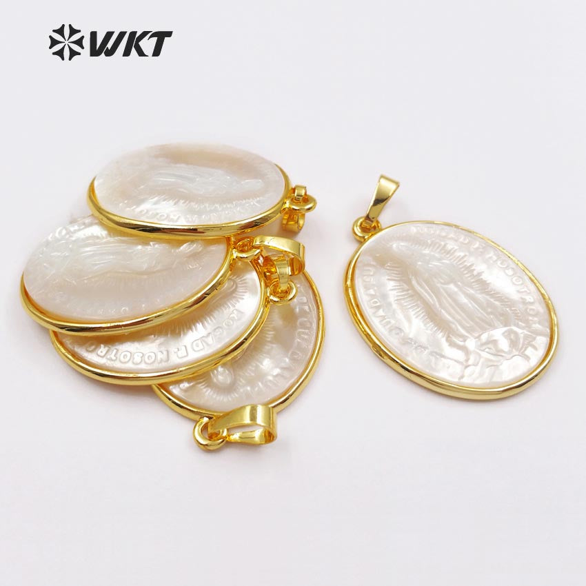 WT-P1353 Newest Big Hand Make Carved Virgin of Maria Pendant,24k Gold Bezel Oval Shape White Shell Maria Pendants