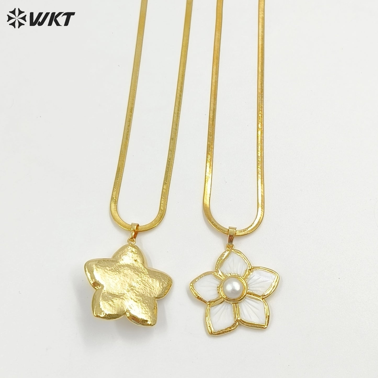 WT-JN326 Wholesale Romantic Necklace Gold Plated Flower Shape Pendant with Shell and Pearl Jewelry Gift for Ladies Party