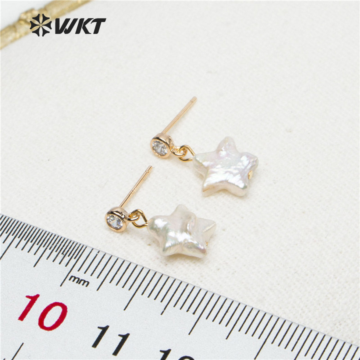 WT-E531 Wholesale New Design Lovely Natural Baroque Pearl Earring Natural Pearl Baroque Style Star Pendant Earring