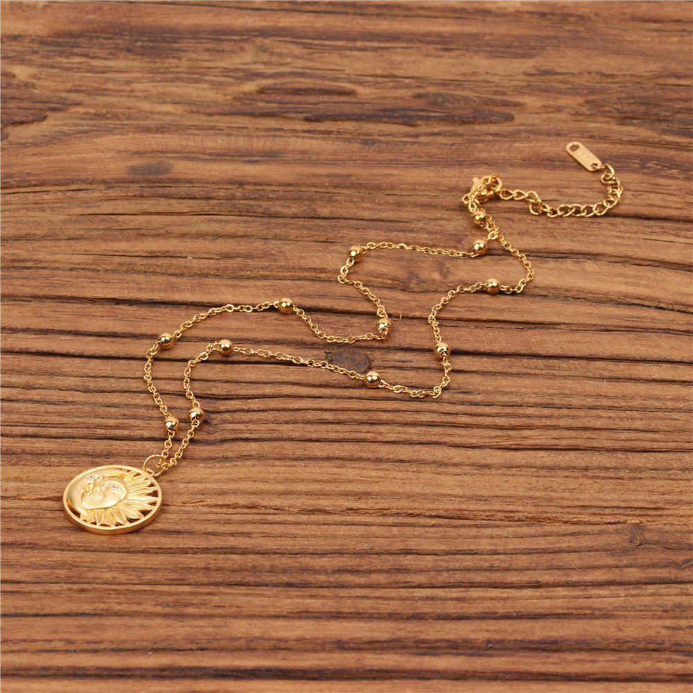 WT-MN962 Exclusive Design Sun Moon Necklace Stylish Jewelry Matte Gold Electroplated Brass Charm Necklace Zircon Necklace