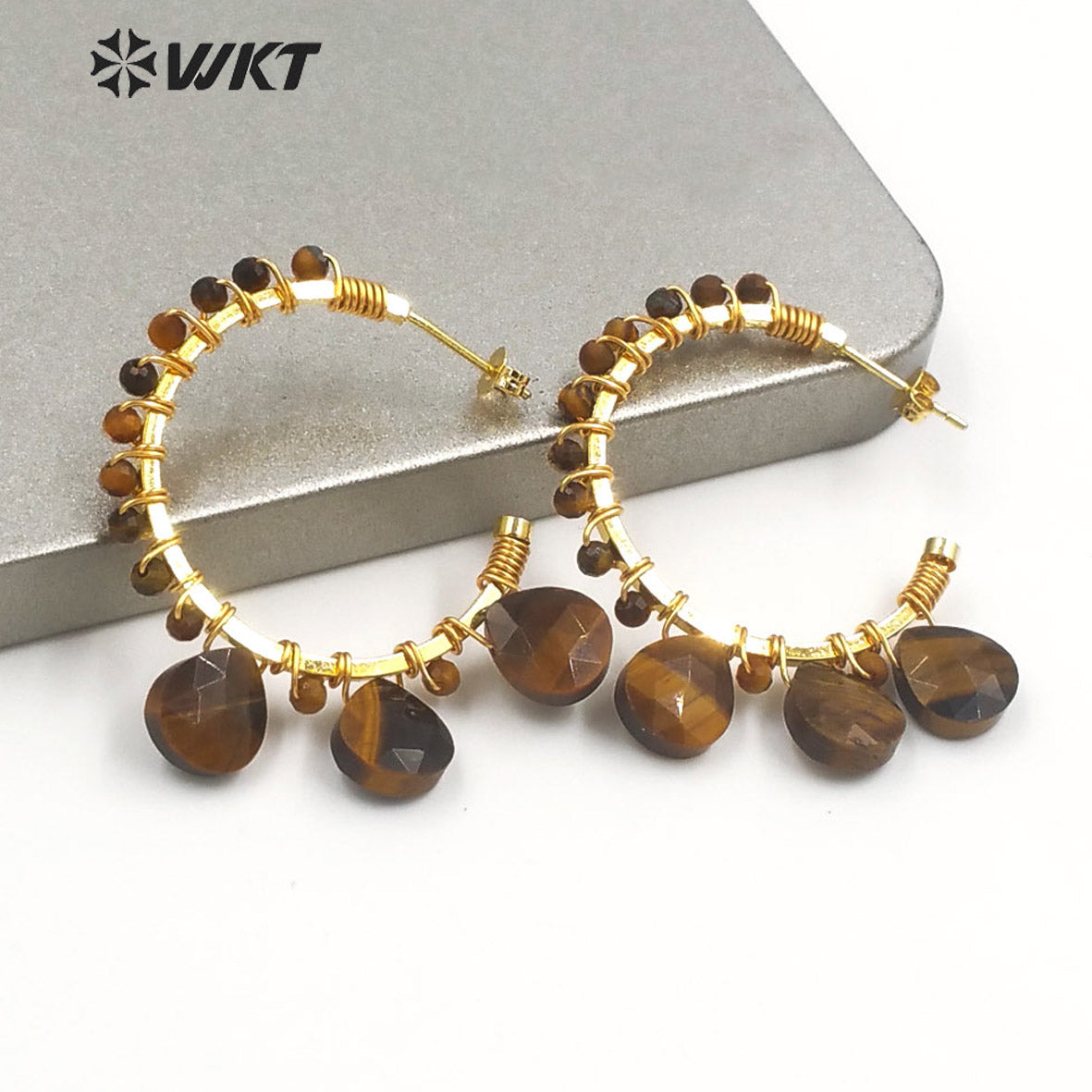 WT-E694 Wholesale Fashion Gold Plated C Shape Wire Wrapped Stone Earrings Attractive Teardrop Stone Crescent Moon Earrings