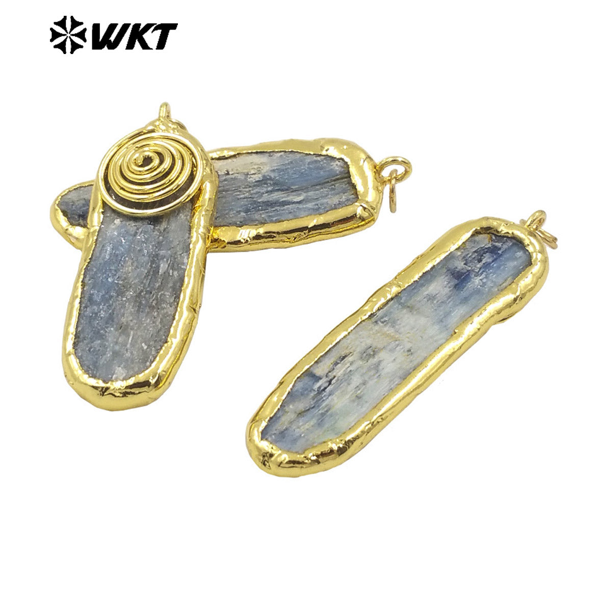 WT-N1466 Amazing Special Hand Craft Gold Plated Randomly Shape Natural Raw Blue Kyanite Pendant Necklace