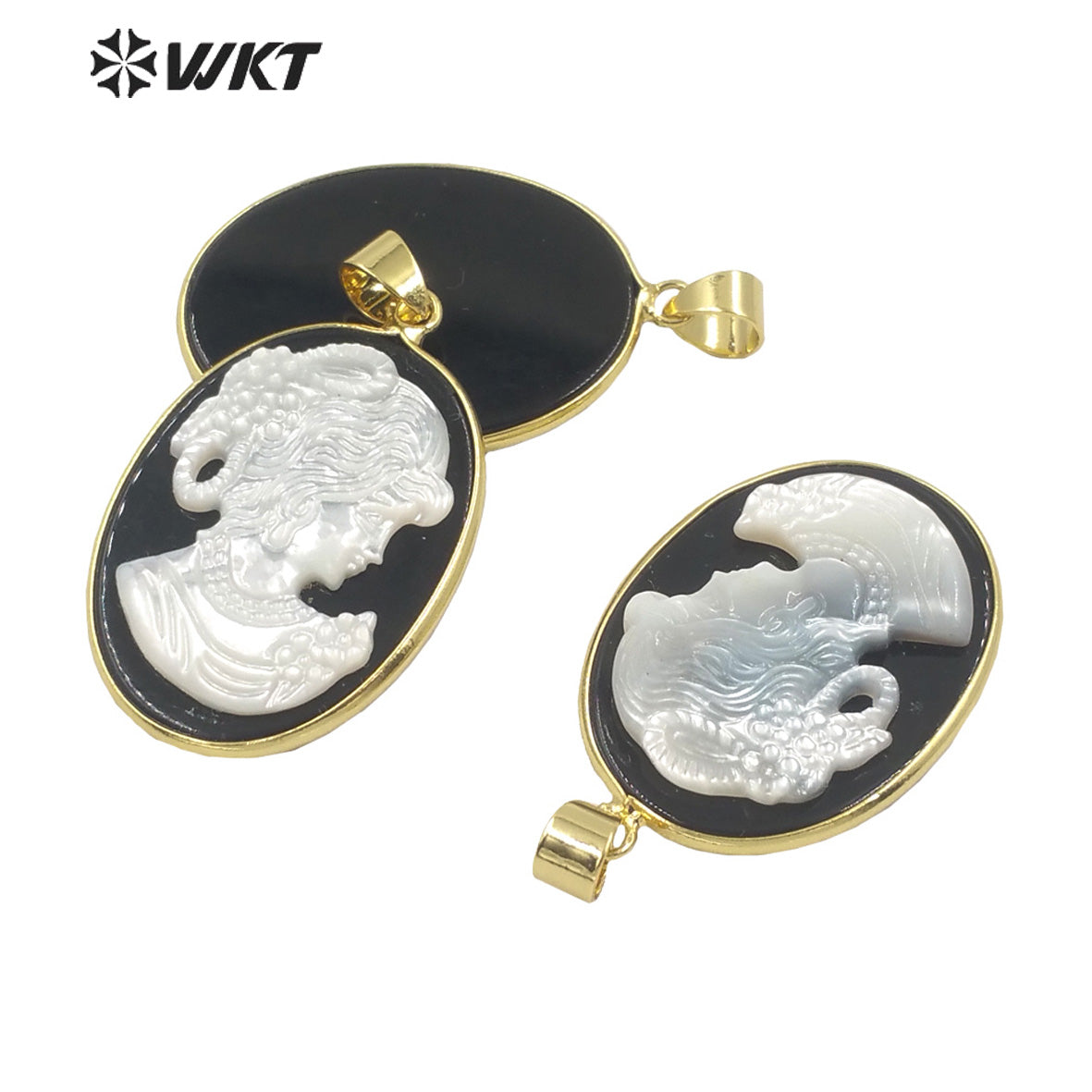 WT-JP268 New Design Oval Black Agate Back Ground with MOP Beauty Image Pendant Gorgeous Hand Carve Gold Bezel the Beauty Pendant