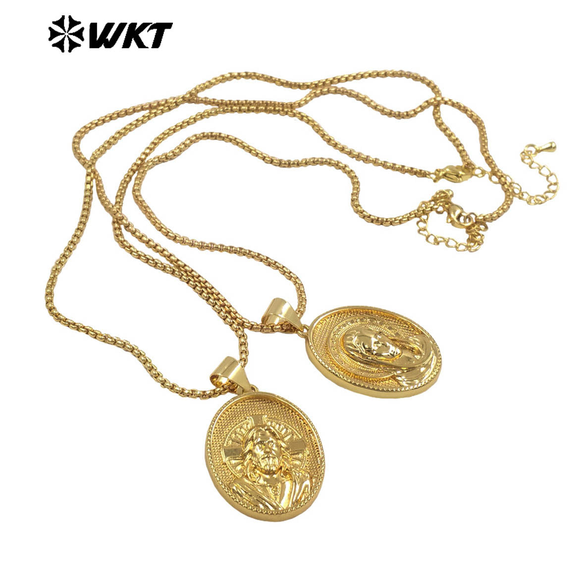WT-JFN33 Good Quality 18K Gold Plated Necklace Resist Tarnishable With Carved People Head Pattern Pendant Charming Jewelry