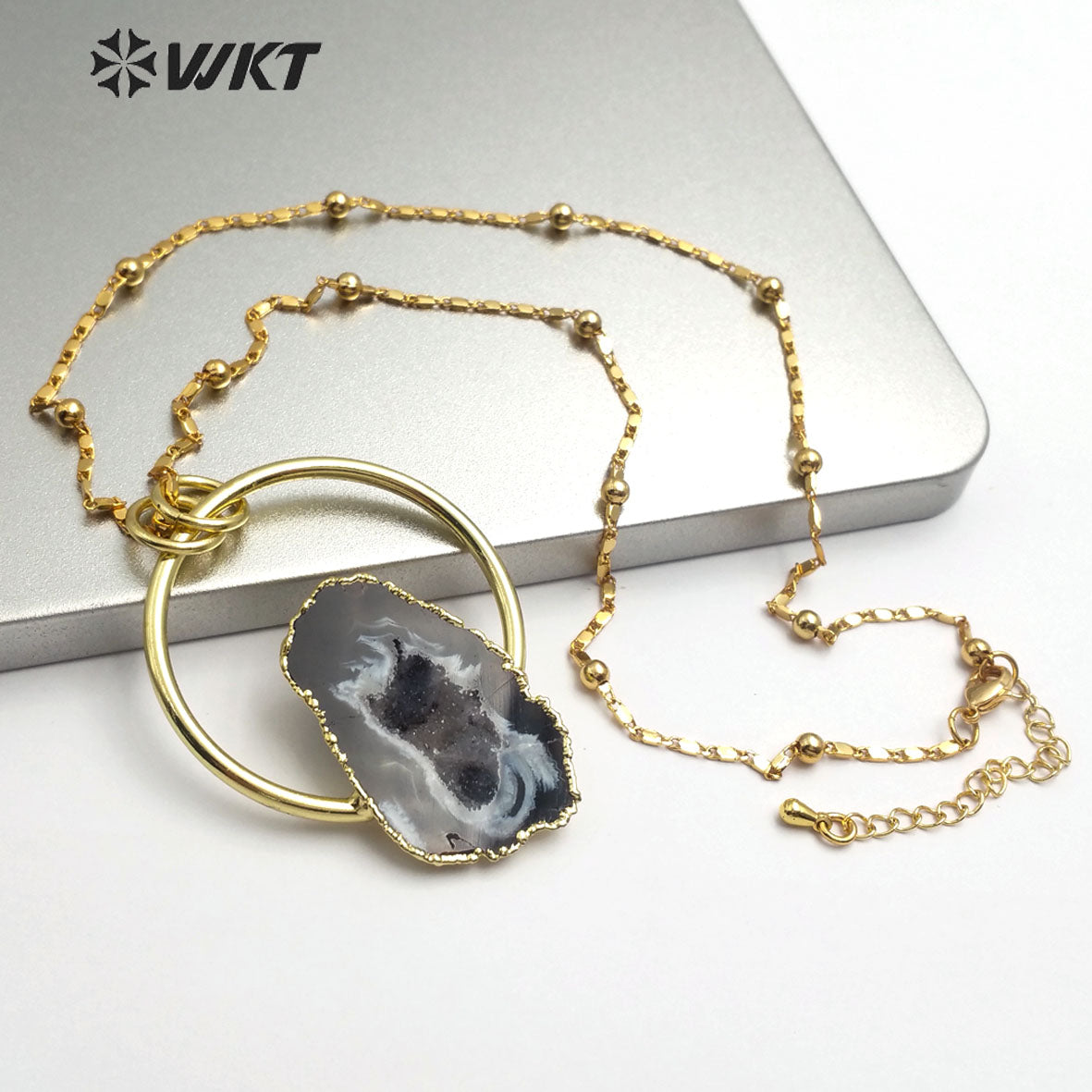 WT-N1165 Natural Druzy Geode Agate Necklace Gold Plated Irregular Shape Stone Pendant Necklace Women Fashion Necklace Jewelry