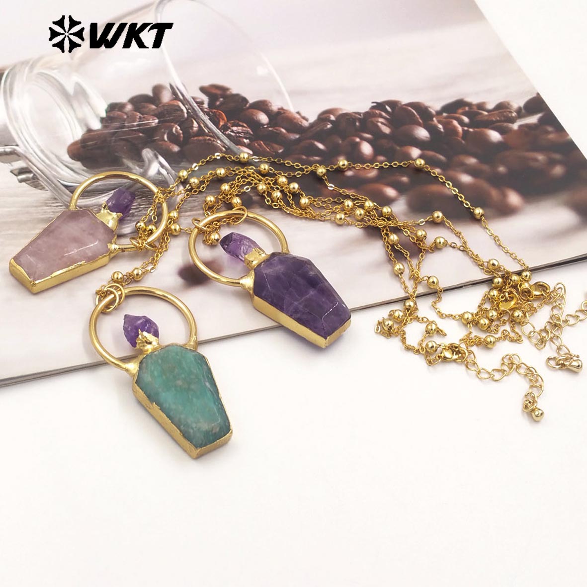 WT-N1465 Newest Fashion Gold Plated Gemstone Carved With Big Ring Hoop Charming Stone Necklace for Birthday Gift