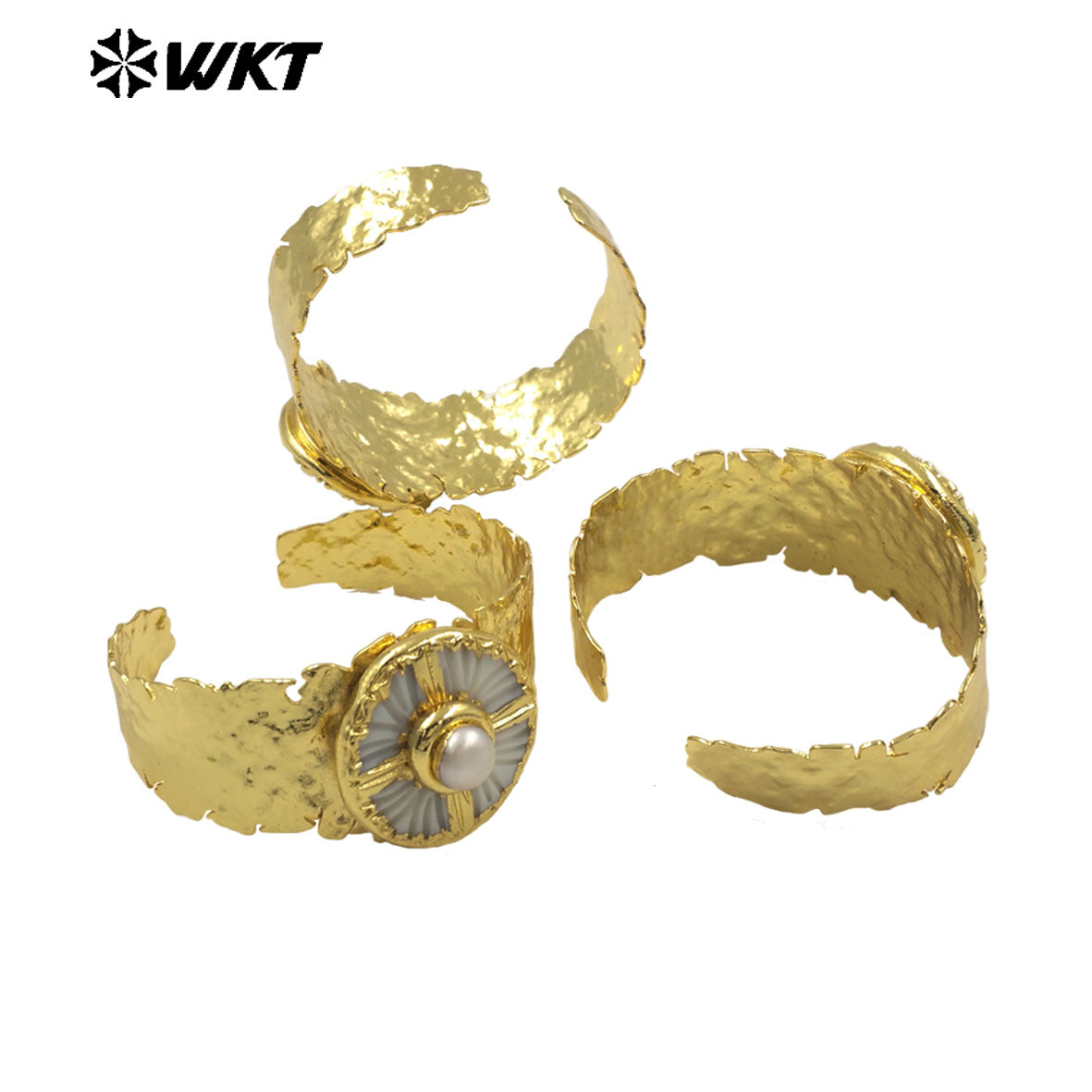 MPB123 High Quality Bohemia Style Gold Plated With Natural Round Pearl Handmade Carved Shell Women Metal Bracelet Adjustable