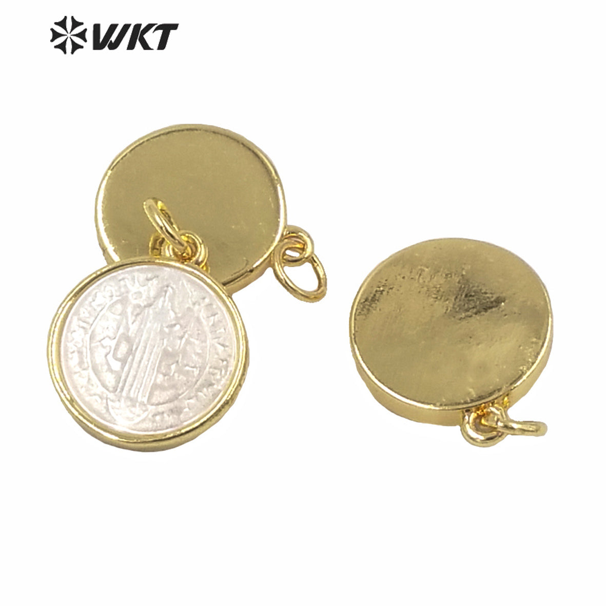 WT-MP172 WKT Super Hot Hand Make Carved Gold Bezel Setting Christian Pendant Popular White Mop Shell Gold Jesus Pendant