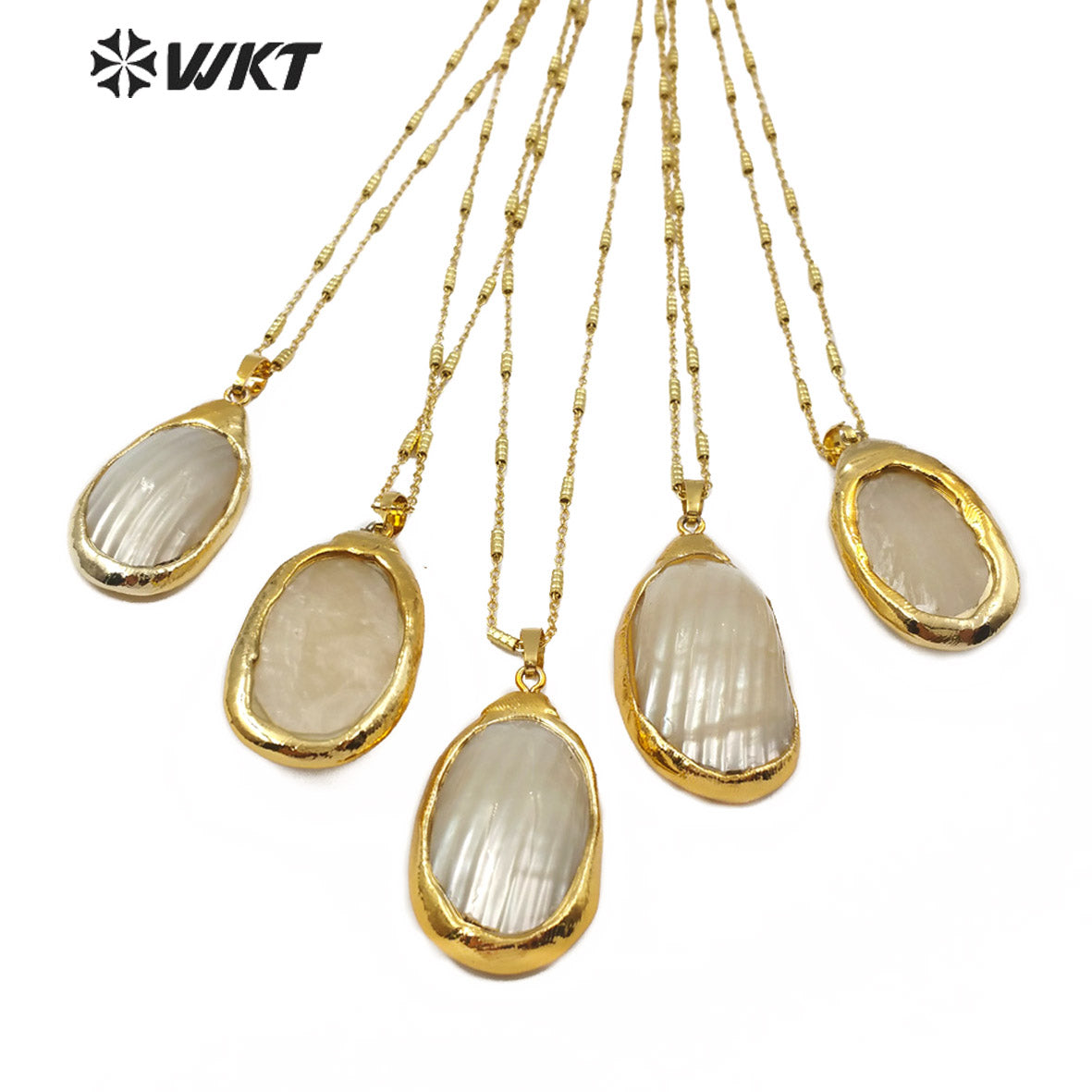WT-JN083 Gold Bezel Pendant for Women Shell Pendant Beach Jewelry Irregular Oval Natural Sea Shell White Shell Necklace
