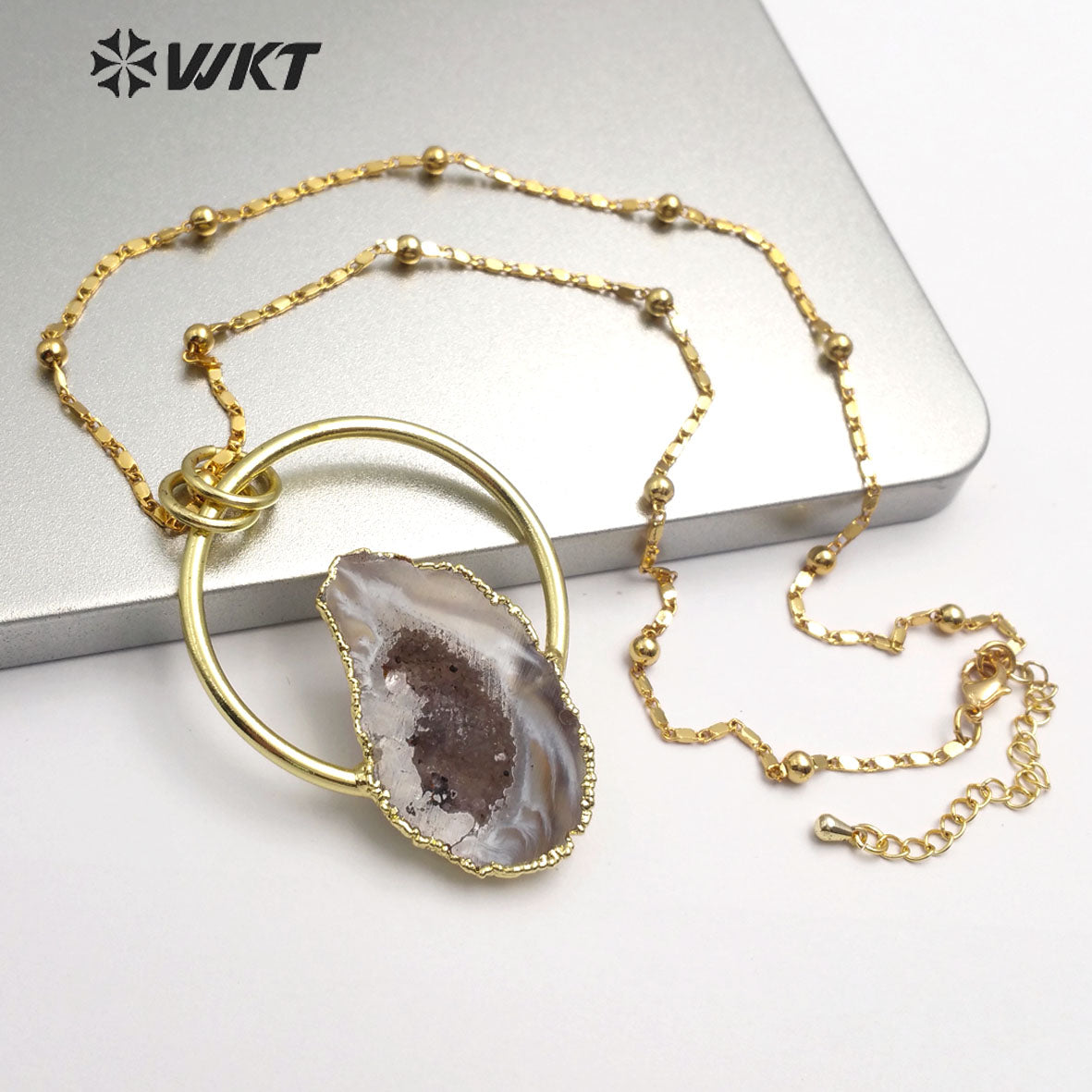 WT-N1165 Natural Druzy Geode Agate Necklace Gold Plated Irregular Shape Stone Pendant Necklace Women Fashion Necklace Jewelry