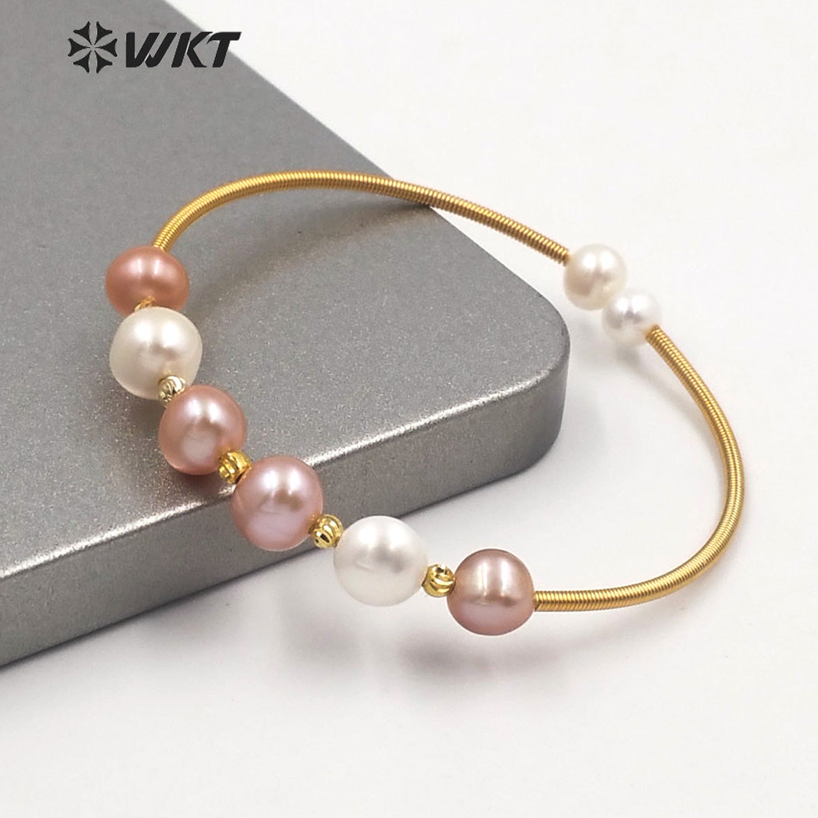 WT-MPB032 High Populared Gold Wire Wrapped Natural Round Freshwater Pearl Bangle Fashion Tiny Elegant Pearl Beads Bangle