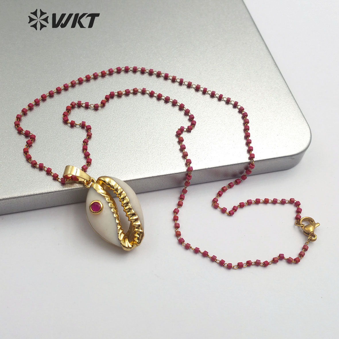 WT-JN097 WKT Jewelry Cowrie Necklace with Gold Plated Trim and CZ Stone Necklace Colorful Cz Necklace in Stock