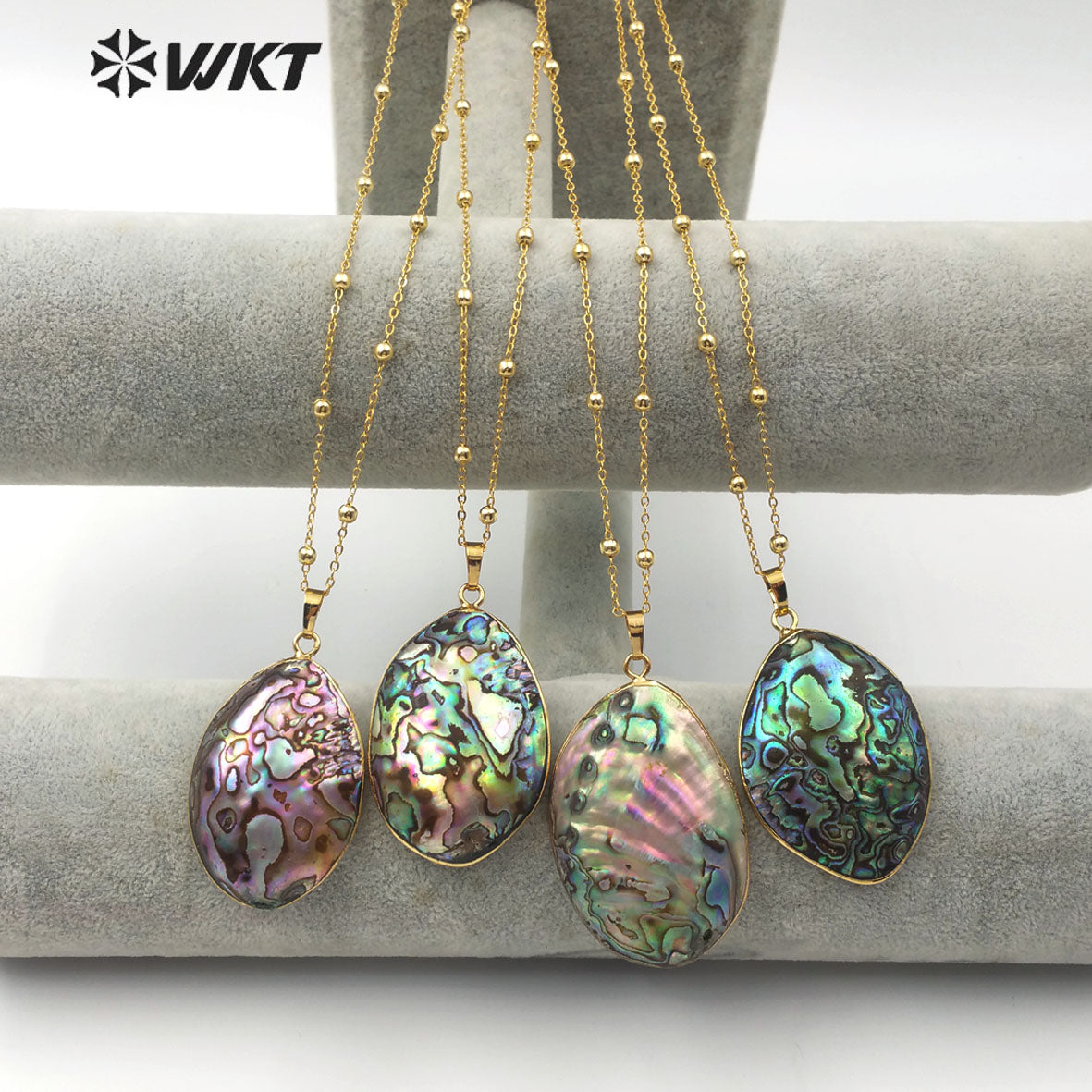 WT-JN080 Wholesale Irregular Oval Pendant With Random Size for Woman Jewelry Shell Pendant Natural Abalone Shell Necklace