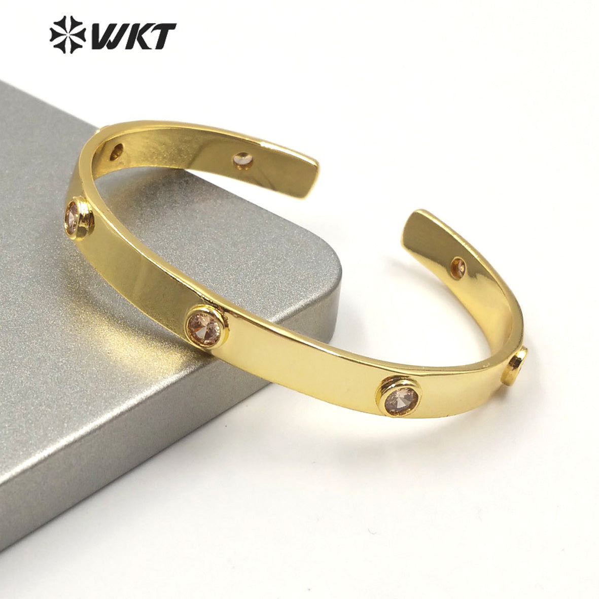WT-MB117 Elegant Gold Bangle With CZ Stone Multicolor Select Stylish Lady Charm Jewelry Gold Plated CZ Stone Bangle