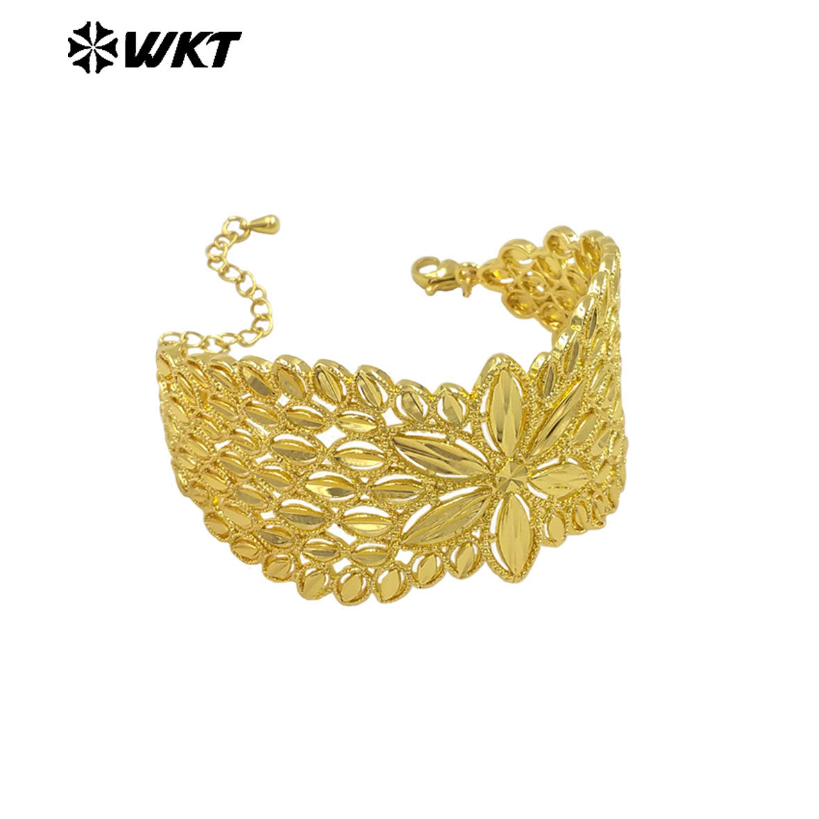 WT-B676 New Stock Arrival 18K Gold Plated Natural Brass Delicate Flower Wide Adjustable Bracelet for Women As Anniversary Gift