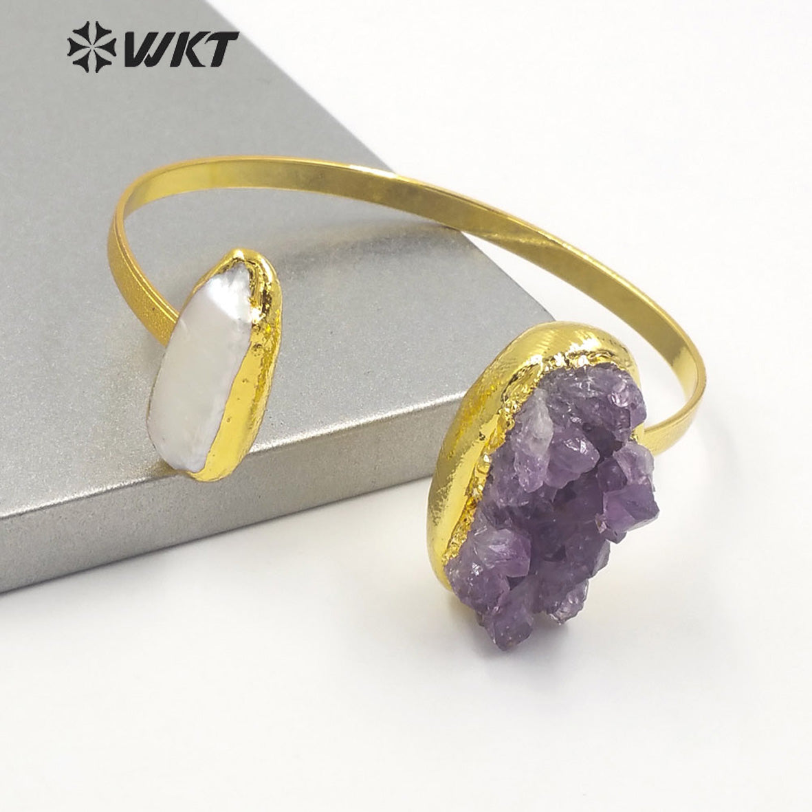WT-B582 WKT Beautiful and Attractive Gold Electroplated Open Size Cuff Bangle Women Exquisite Natural Gemstone Amethyst Bangle