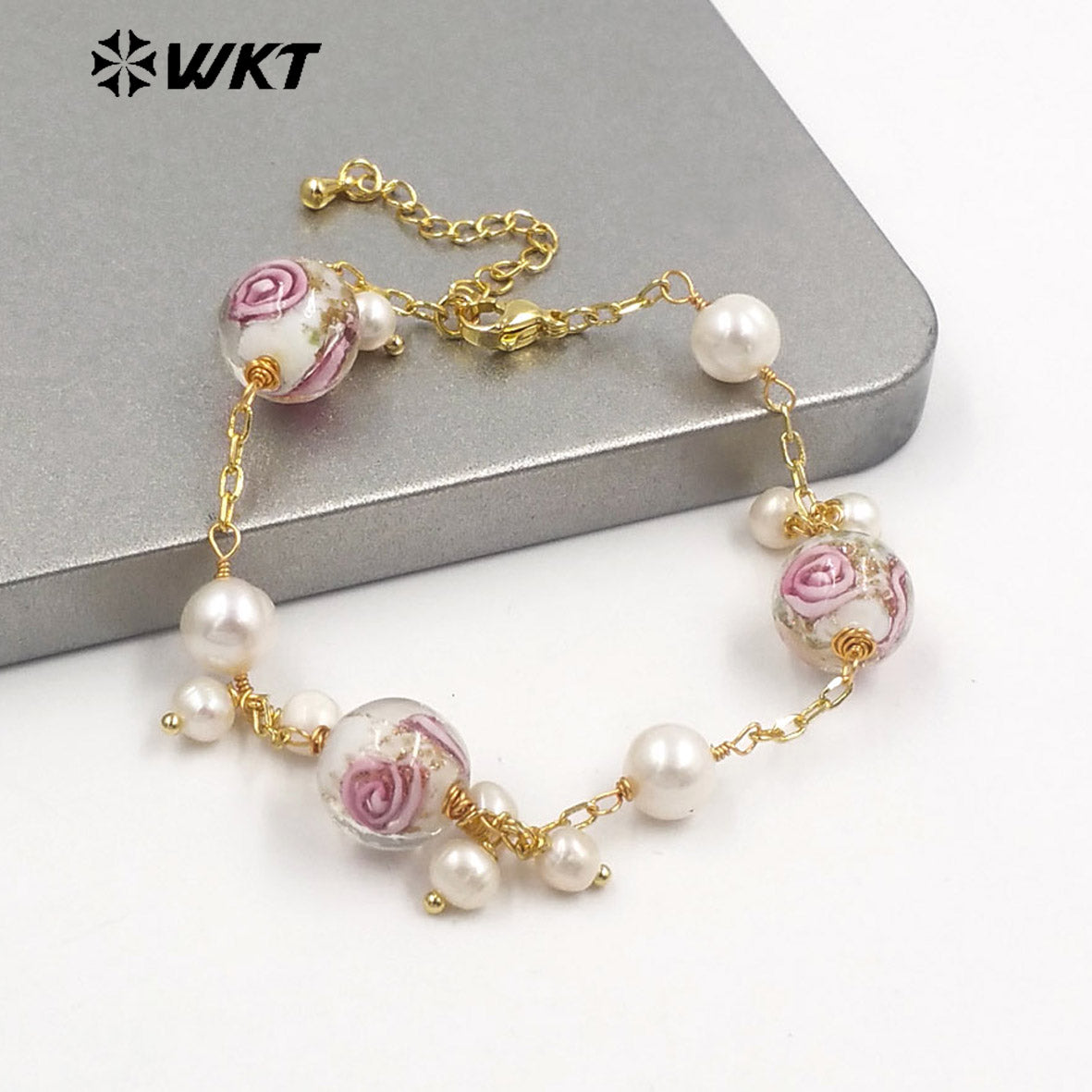WT-MPB095 Fashionable Colour Glaze & Freshwater Pearl Trendy Rose Bead 18k Real Gold Adjustable Romantic Gift Woman Bracelet