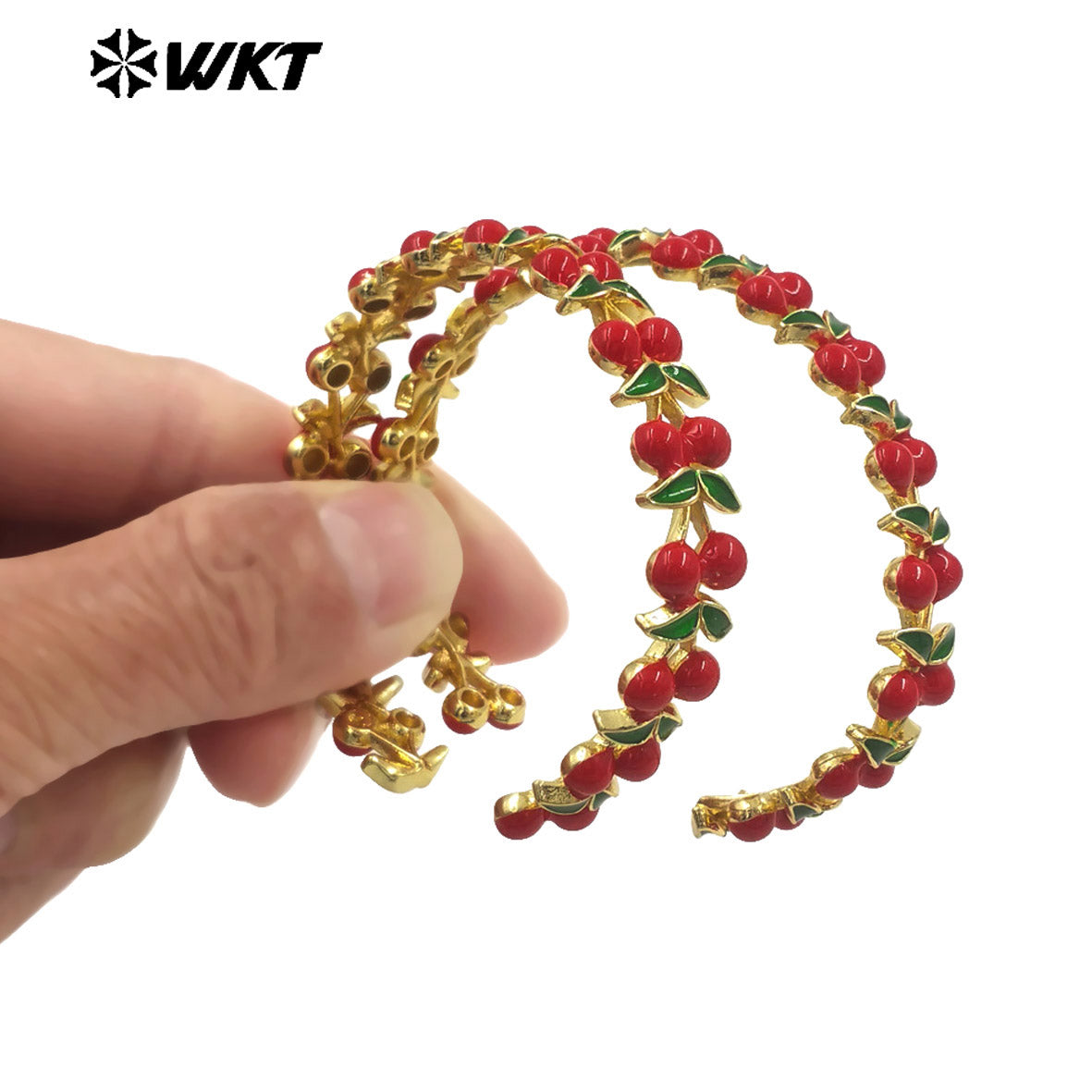 WT-JF363 Popular Sales Yellow Brass With Drop Oil Women Bangle Cherry Fruit Style Gold Electroplated For Cute Jewelry Accessory