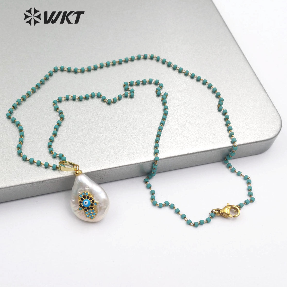 WT-MN952 Fashion Setting Irregular Shape Pearl with CZ Micro Pave Necklace Hot-sales Lady Natural Stones Necklace