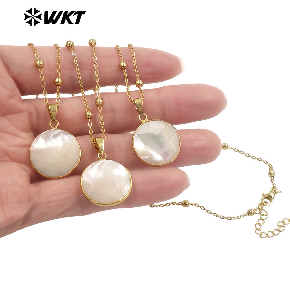 WT-JN348 Wholesale Gold Plated Tiny Beads Chain With Natural Shell Round Facets Pendant Necklace For Everyday Style Matching