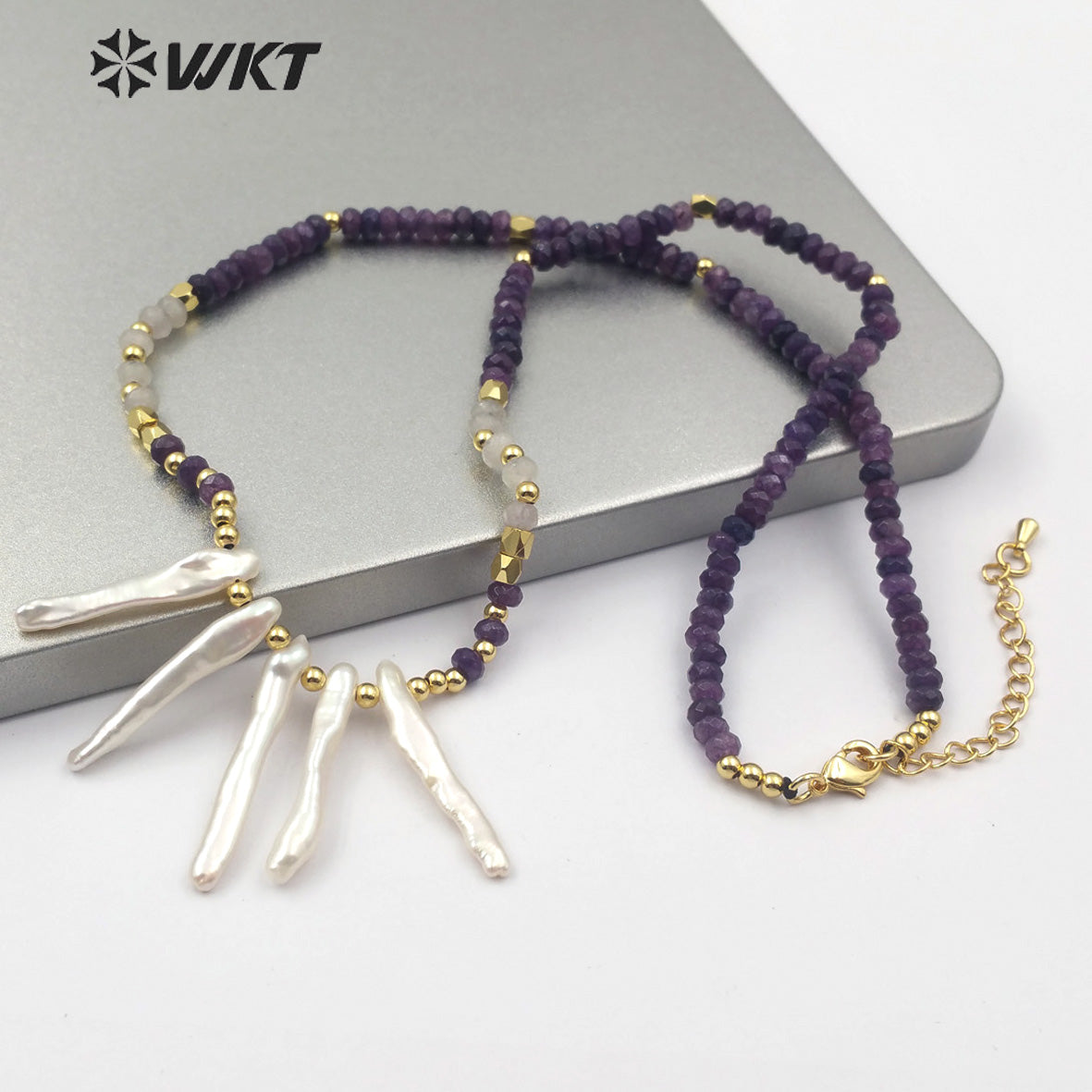 WT-JN105 Wholesale Natural Pearl Pendant Necklace With 3mm Amethyst Beads 3mm Brass Beads Chain Themed Pendant in Randomly Shape