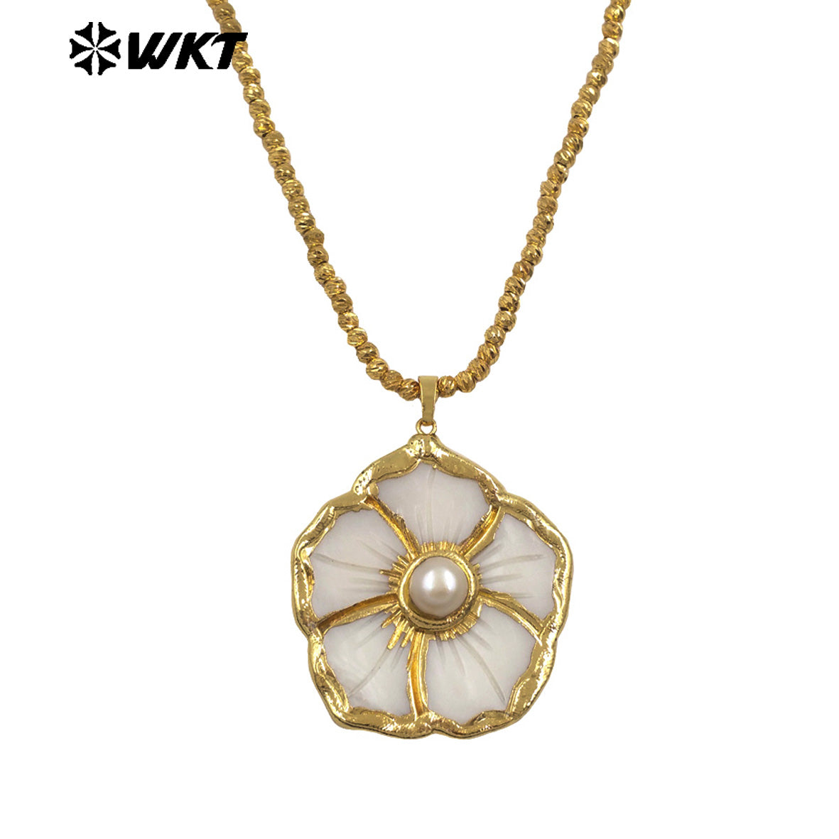 WT-JN342 Good Quality Gold Plated Natural White Shell And Pearl Flower Shape Pendant Necklace As Ladies Romantic Present