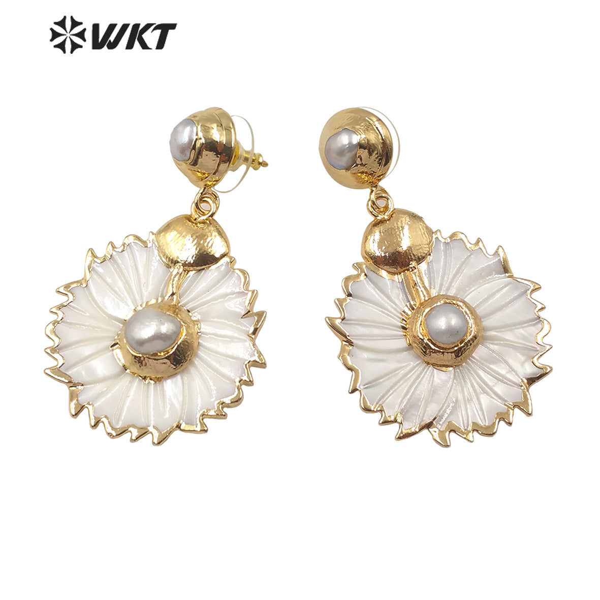 WT-E590 Wholesale Lady Elegant White Shell Flower Earring Gold Color Natural White Flower Shell Earring With Pearl Charm