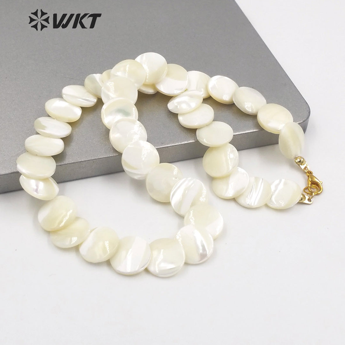 WT-JN225 Wholesale New Vintage Faceted Shell Hand Strand Long Necklace Women Purity Wedding Shell Necklace in 19 Inch