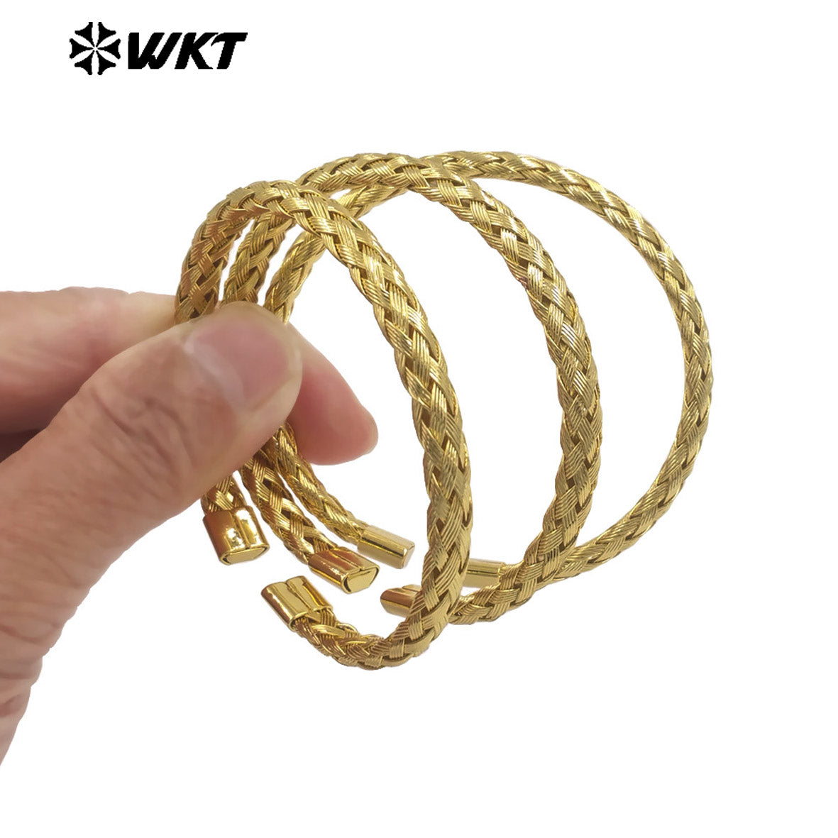 WT-JF362 Popular Sales Yellow Brass Made Simple 18k Real Gold Plated Women Cuff Bangle in Adjustable